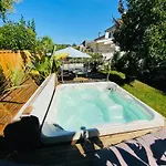 Evasion Tropicale - Artiste Bali & Jacuzzi 