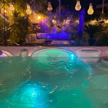Evasion Tropicale - D'artiste Avec Jacuzzi Prive Dans Un Jardin Exotique Mérignac
