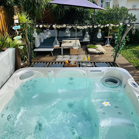 Evasion Tropicale - D'artiste Avec Jacuzzi Prive Dans Un Jardin Exotique Mérignac