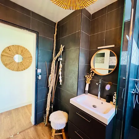 Evasion Tropicale - D'artiste Avec Jacuzzi Prive Dans Un Jardin Exotique Pansiyon *